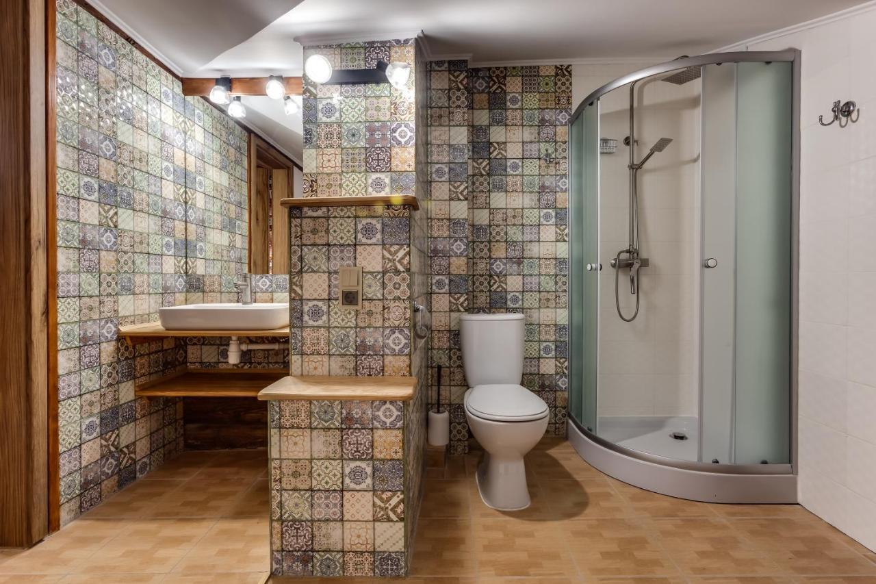 Four Bedrooms Apartment In The Heart Of Львов Экстерьер фото